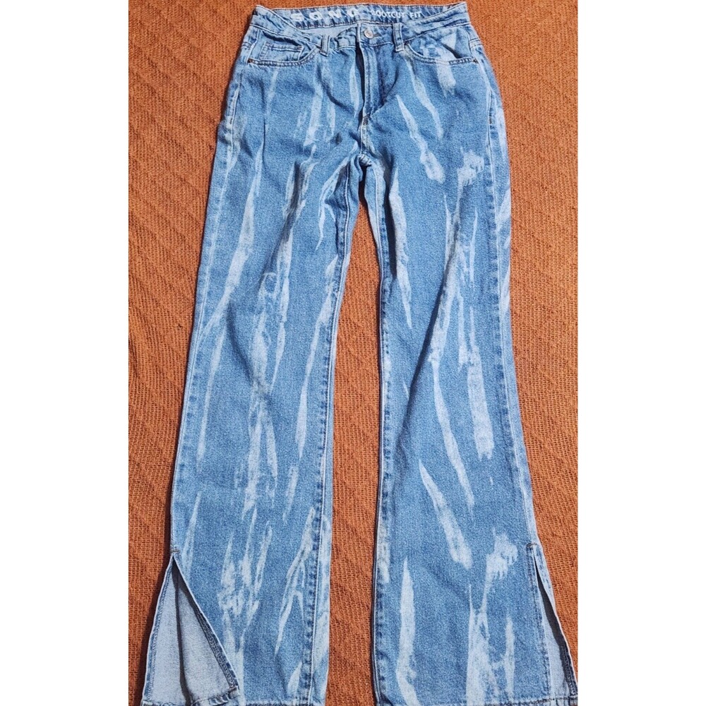 S.O.N.G BLUE DENIM WITH DESIGN..BOOT CUT FIT JEANS, HEM SLIT…SIZE 5/27